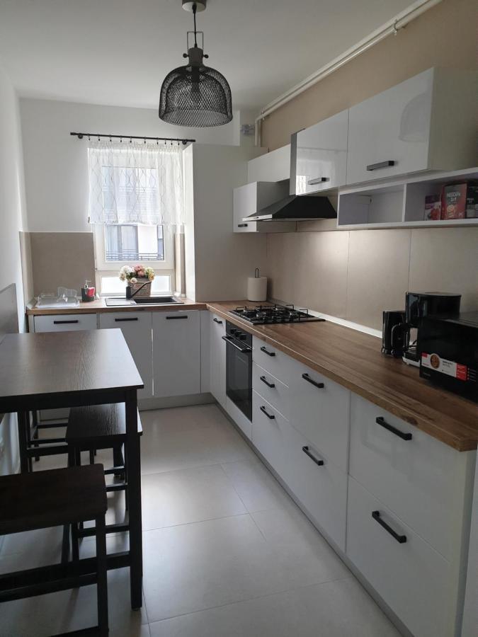 Qualis Apartament2 Appartement Braşov Buitenkant foto