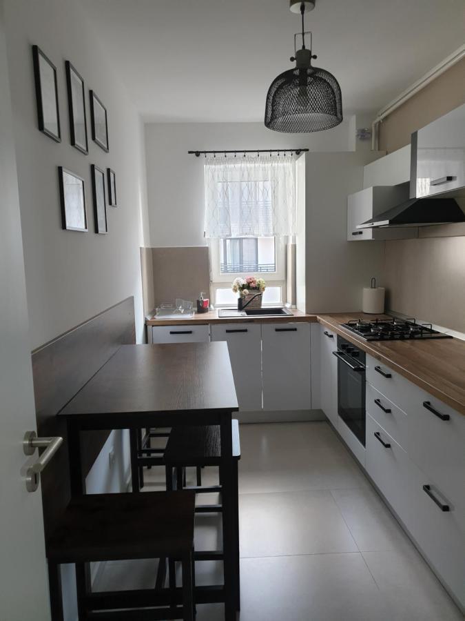 Qualis Apartament2 Appartement Braşov Buitenkant foto