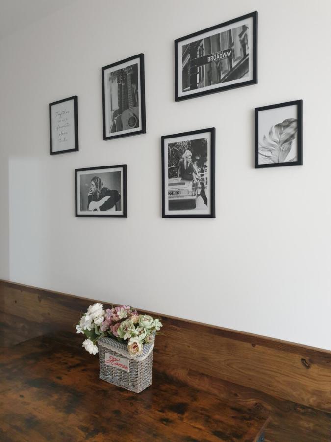 Qualis Apartament2 Appartement Braşov Buitenkant foto